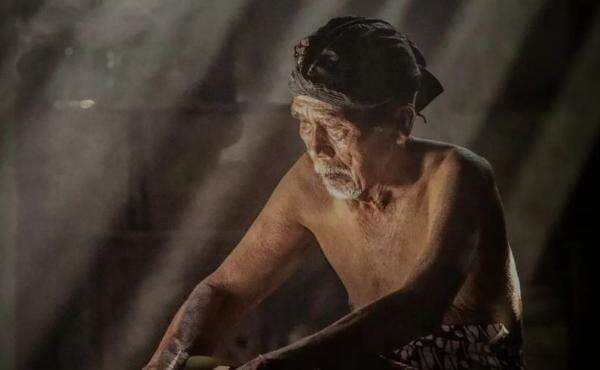 7 Agama Asli Nusantara yang Masih Banyak Dianut Orang Meski Tak Diakui Negara 7 Agama Asli Nusantara yang Masih Banyak Dianut Orang Meski Tak Diakui Negara