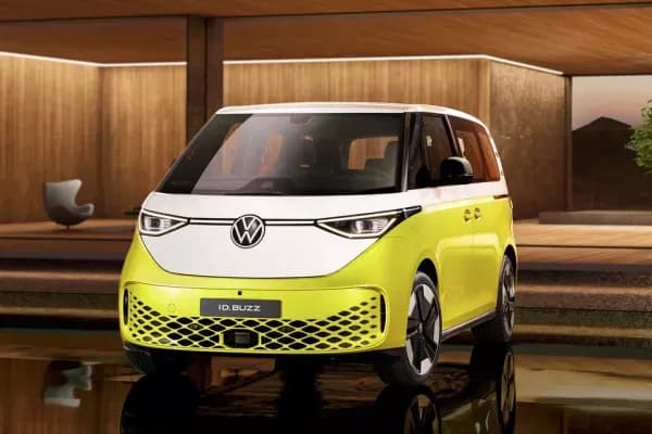 VW ID. Buzz: Menggabungkan Desain Klasik VW Kombi dengan Sederetan Fitur Modern