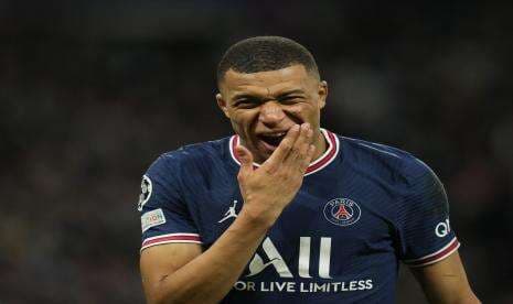 Pemilik PSG Bertekad untuk Mempertahankan Mbappe Pemilik PSG Bertekad untuk Mempertahankan Mbappe