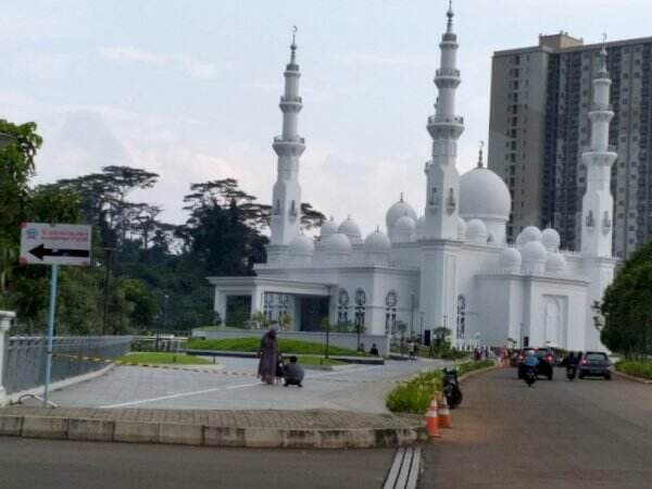 Megahnya Masjid At-Thohir, Dibangun Erick Thohir untuk Almarhum Ayahnya