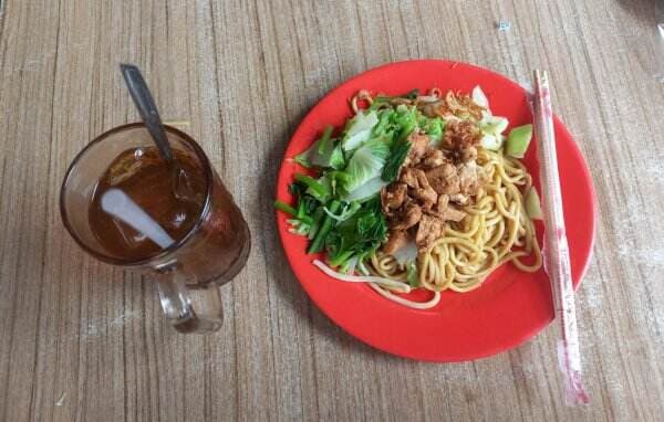 Mie Ayam Goreng Mekaton, Pelopor Mie Ayam Goreng yang Pernah Dituduh Pesugihan