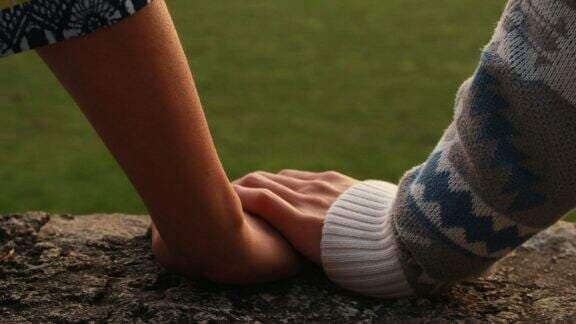 Awas! Ini Ciri-ciri Pasangan Tukang Ghosting, Segera Jauhi! Awas! Ini Ciri-ciri Pasangan Tukang Ghosting, Segera Jauhi!