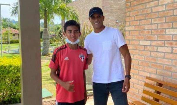 Neymar Indonesia Foto Bareng Rivaldo, Netizen: Bawa Timnas ke Piala Dunia! Neymar Indonesia Foto Bareng Rivaldo, Netizen: Bawa Timnas ke Piala Dunia!