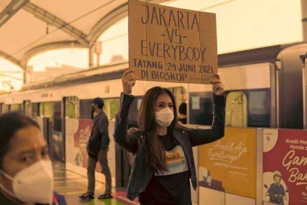 Sinopsis Film Jakarta vs Everybody, Cerita Sisi Gelap Ibu Kota Sinopsis Film Jakarta vs Everybody, Cerita Sisi Gelap Ibu Kota