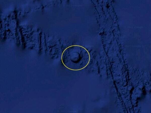 Misteri Bentuk Lingkaran di Bawah Laut dalam Gambar Google Earth Diduga Alien, Benarkah?