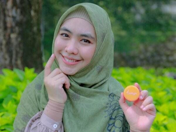 5 Potret Cantik Oki Setiana Dewi yang Tolak Salaman dengan Teuku Ryan karena Bukan Mahram 5 Potret Cantik Oki Setiana Dewi yang Tolak Salaman dengan Teuku Ryan karena Bukan Mahram