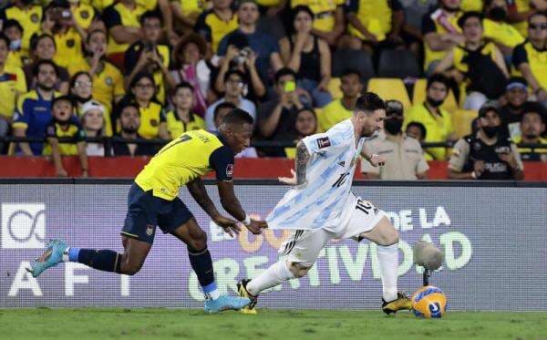 Hasil Kualifikasi Piala Dunia 2022: Kemenangan Argentina Sirna di Menit Akhir Hasil Kualifikasi Piala Dunia 2022: Kemenangan Argentina Sirna di Menit Akhir