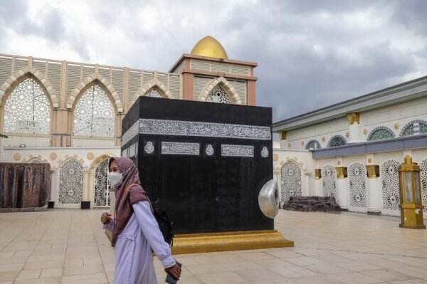 Wow! Ada Miniatur Kabah di Atas Pusat Perbelanjaan, Yuk Intip Foto-fotonya