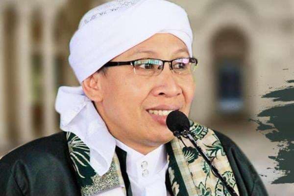 Suami Istri Beda Mazhab saat Penetapan Ramadhan dan Lebaran, Begini Kata Buya Yahya Suami Istri Beda Mazhab saat Penetapan Ramadhan dan Lebaran, Begini Kata Buya Yahya