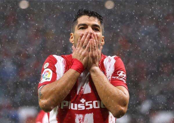 7 Pemain Sepak Bola yang Terkenal Paling Barbar di Dunia, Nomor 1 Suka Gigit Lawan 7 Pemain Sepak Bola yang Terkenal Paling Barbar di Dunia, Nomor 1 Suka Gigit Lawan