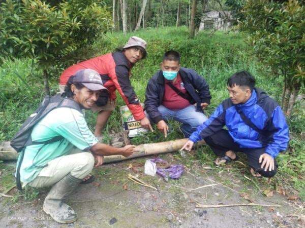 Temuan Mortir di Cangkringan, Sempat Keluar Asap Saat Terbentur Cangkul Temuan Mortir di Cangkringan, Sempat Keluar Asap Saat Terbentur Cangkul