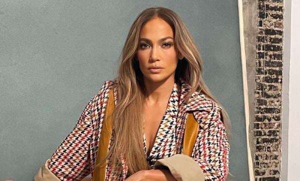 5 Film Terbaik Jennifer Lopez, Penggemar Adegan Panas Wajib Nonton The Boy Next Door 5 Film Terbaik Jennifer Lopez, Penggemar Adegan Panas Wajib Nonton The Boy Next Door