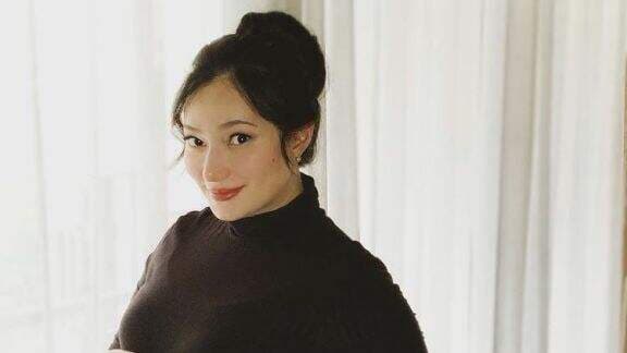 `Pilihan Aku dari Hati`, Asmirandah Tegaskan Murtad Bukan karena Mengikuti Jonas Rivanno, Netizen: kalau Single Logis Alasannya! `Pilihan Aku dari Hati`, Asmirandah Tegaskan Murtad Bukan karena Mengikuti Jonas Rivanno, Netizen: kalau Single Logis Alasannya!