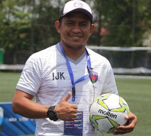 5 Mantan Pemain Timnas Indonesia yang Tinggalkan Dunia Sepakbola, Nomor 1 Sempat Jadi Satpam 5 Mantan Pemain Timnas Indonesia yang Tinggalkan Dunia Sepakbola, Nomor 1 Sempat Jadi Satpam