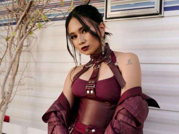 Netizen Indonesia Bangga dengan NIKI saat Tampil di Coachella, Ini Alasannya Netizen Indonesia Bangga dengan NIKI saat Tampil di Coachella, Ini Alasannya