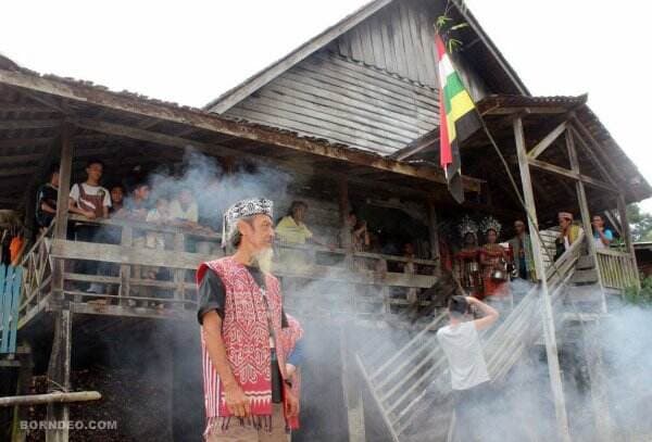 Mengenal Desa Adat dan Rumah Betang Sungai Utik yang Mendunia