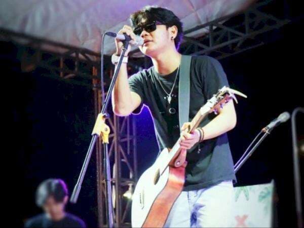 Tri Suaka Minta Disediakan Pijat Refleksi Bila Diundang Manggung, Dijulidin Warganet Tri Suaka Minta Disediakan Pijat Refleksi Bila Diundang Manggung, Dijulidin Warganet