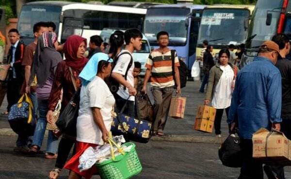 5 Budaya Malaysia yang Mirip dengan Indonesia, Prosesi Lamaran hingga Pulang Kampung