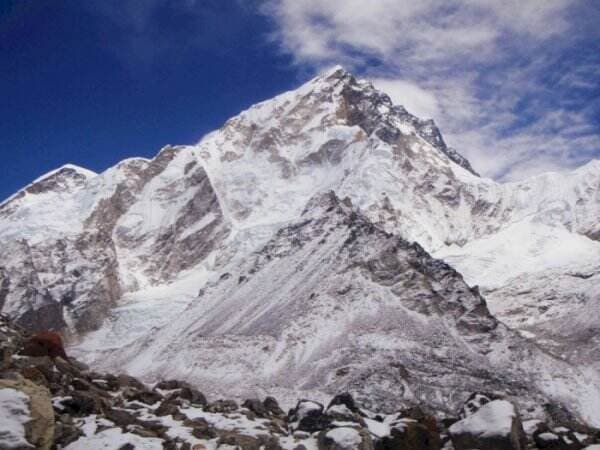 6 Fakta Everest, Gunung Tertinggi di Dunia yang Terus Tumbuh 6 Fakta Everest, Gunung Tertinggi di Dunia yang Terus Tumbuh