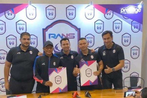 Coach RD Beberkan Sulitnya Cari Pemain Asing untuk RANS Cilegon Coach RD Beberkan Sulitnya Cari Pemain Asing untuk RANS Cilegon