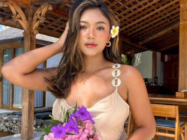 Cantiknya Marion Jola Pamer Kulit Cokelat Eksotis, Tuai Pujian: Supremasi Gadis NTT Cantiknya Marion Jola Pamer Kulit Cokelat Eksotis, Tuai Pujian: Supremasi Gadis NTT