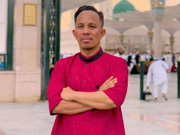 Ayah Atta Halilintar Diisukan Ikut Aliran Sesat, Netizen: Gara-gara Ini Takut ke Indonesia Ayah Atta Halilintar Diisukan Ikut Aliran Sesat, Netizen: Gara-gara Ini Takut ke Indonesia