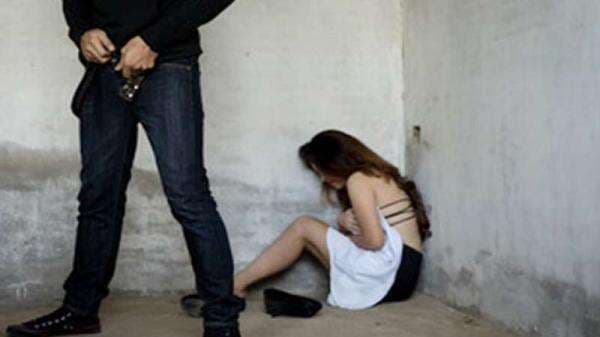 Tergoda Kemolekan Tubuh Janda Montok, Pria 30 Tahun Malah Lakukan Ini dan Batal Merampok Tergoda Kemolekan Tubuh Janda Montok, Pria 30 Tahun Malah Lakukan Ini dan Batal Merampok