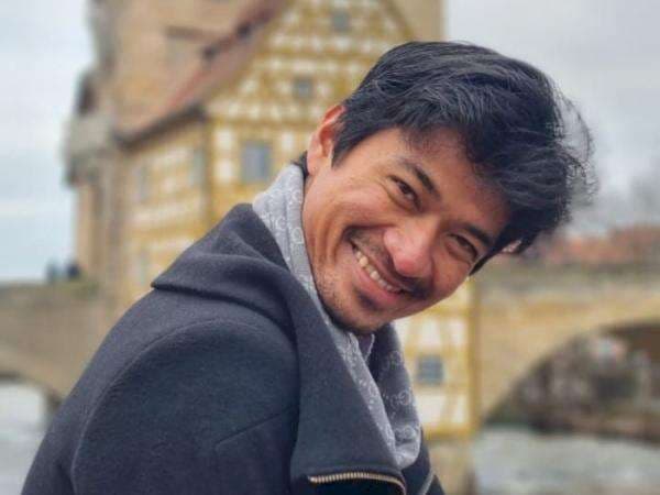 Ragil Mahardika: Dari Kecil Aku Lebih Suka Lihat Guru Olahraga Seksi Ragil Mahardika: Dari Kecil Aku Lebih Suka Lihat Guru Olahraga Seksi