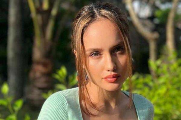 Cinta Laura dan Jerome Kurnia Baradegan Mesra, Netizen Baper: Aku Meleyot Cinta Laura dan Jerome Kurnia Baradegan Mesra, Netizen Baper: Aku Meleyot