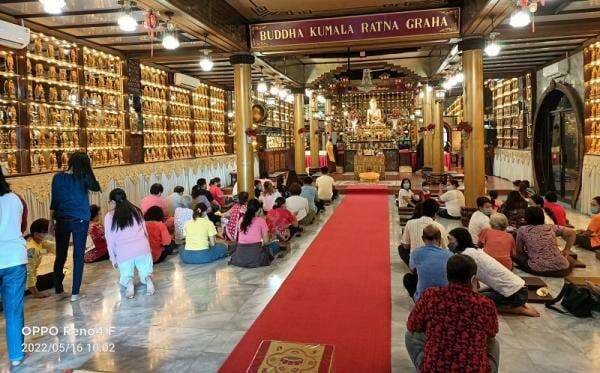 Begini Suasana Perayaan Waisak di Vihara Lalitavistara Cilincing Begini Suasana Perayaan Waisak di Vihara Lalitavistara Cilincing