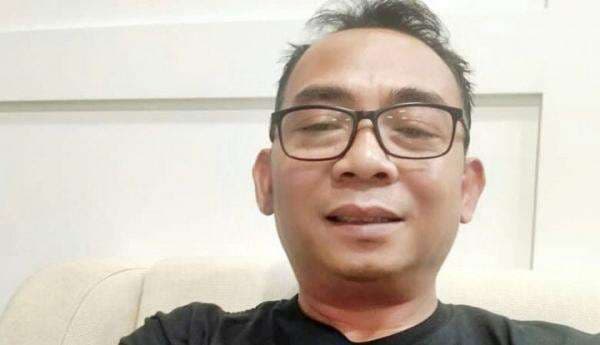Lagi-lagi Eko Kuntadhi Sindir UAS: Satu Saja Gigi Somad Copot, Seluruh Singapura Akan Kena Azab! Lagi-lagi Eko Kuntadhi Sindir UAS: Satu Saja Gigi Somad Copot, Seluruh Singapura Akan Kena Azab!