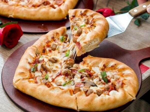 Menu Pizza Hut Terbaru 2022 dan Harganya, Wajib Dicoba!