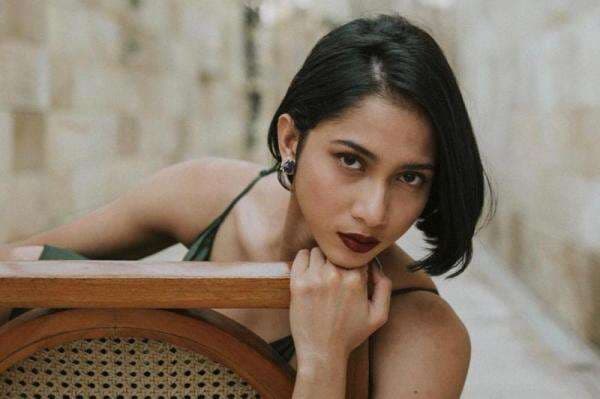7 Fakta Menarik Aghniny Haque, Artis Tomboi Pemeran Ayu Film KKN di Desa Penari 7 Fakta Menarik Aghniny Haque, Artis Tomboi Pemeran Ayu Film KKN di Desa Penari