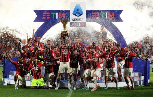 AC Milan Scudetto, Ini Daftar Lengkap Penghargaan Individu Liga Italia 2021-2022 AC Milan Scudetto, Ini Daftar Lengkap Penghargaan Individu Liga Italia 2021-2022