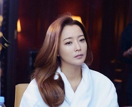 Biodata dan Profil Kim Hee Sun, Pemain Drama Tomorrow yang Jadi Perbincangan Penonton Biodata dan Profil Kim Hee Sun, Pemain Drama Tomorrow yang Jadi Perbincangan Penonton