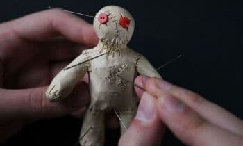 Awas! Jaga Perasaan Orang, Ini 5 Santet Terkuat dan Paling Berbahaya di Indonesia Awas! Jaga Perasaan Orang, Ini 5 Santet Terkuat dan Paling Berbahaya di Indonesia