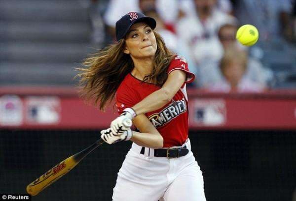 Teknik Pukulan dalam Permainan Softball Biar Lawan Makin Segan Teknik Pukulan dalam Permainan Softball Biar Lawan Makin Segan