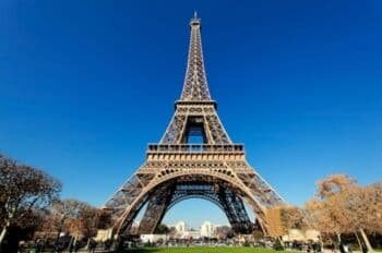 Peristiwa 26 Mei: Lift Menara Eiffel Dibuka untuk Umum