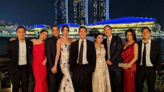 Nia Ramadhani Dibandingkan dengan Menantu Keluarga Bakrie, Intip Pesona Cantik dan Glamor sang Sosialita Papan Atas bak Bidadari Nia Ramadhani Dibandingkan dengan Menantu Keluarga Bakrie, Intip Pesona Cantik dan Glamor sang Sosialita Papan Atas bak Bidadari