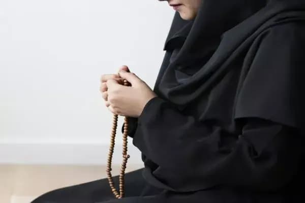Susunan Doa Wirid setelah Sholat Fardhu Lengkap dengan Manfaatnya Susunan Doa Wirid setelah Sholat Fardhu Lengkap dengan Manfaatnya