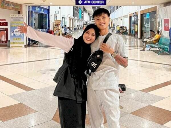 Gadis Madiun Dipacari Seleb Vietnam, Kisah Cintanya Viral di Dua Negara Gadis Madiun Dipacari Seleb Vietnam, Kisah Cintanya Viral di Dua Negara