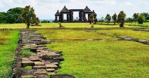 5 Objek Wisata Candi Sekitar Yogyakarta yang Bikin Wisatawan Penasaran untuk Singgah