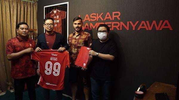 Persis Solo Resmi Rekrut Penyerang Asing Gerard Artigas, Pernah Main di Kualifikasi Liga Champions Persis Solo Resmi Rekrut Penyerang Asing Gerard Artigas, Pernah Main di Kualifikasi Liga Champions