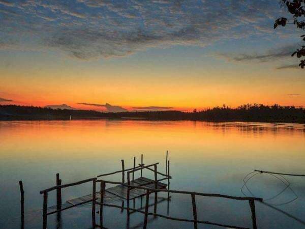 Enggak Nyangka, Sungai Irigasi Menjelma Jadi Spot Terbaik Berburu Sunset di Pekanbaru! Enggak Nyangka, Sungai Irigasi Menjelma Jadi Spot Terbaik Berburu Sunset di Pekanbaru!