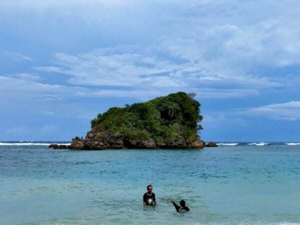 Fakta Pantai Kondang Merak, Pantai Cantik yang Disebut Tempat Pesugihan! Benarkah?