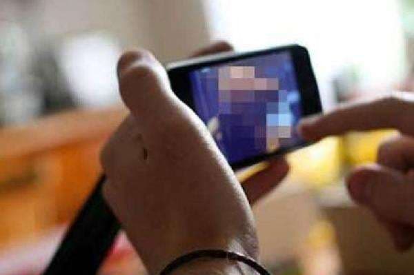 Heboh Video Call Sex Pejabat Dinsos Lombok Utara! Pelaku Malah Lapor Polisi, Ngaku Videonya Diedit Heboh Video Call Sex Pejabat Dinsos Lombok Utara! Pelaku Malah Lapor Polisi, Ngaku Videonya Diedit