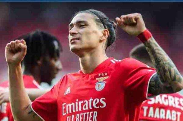 Liverpool Sodorkan 100 Juta Euro ke Benfica untuk Darwin Nunez Liverpool Sodorkan 100 Juta Euro ke Benfica untuk Darwin Nunez