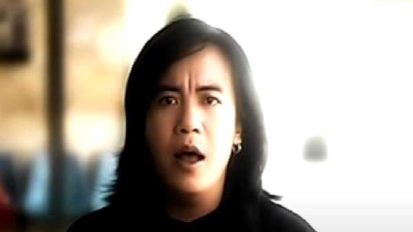 Chord Gitar dan Lirik Lagu Cinta Sejati - Ari Lasso: Cinta Sejati Takkan Pernah Mati Chord Gitar dan Lirik Lagu Cinta Sejati - Ari Lasso: Cinta Sejati Takkan Pernah Mati