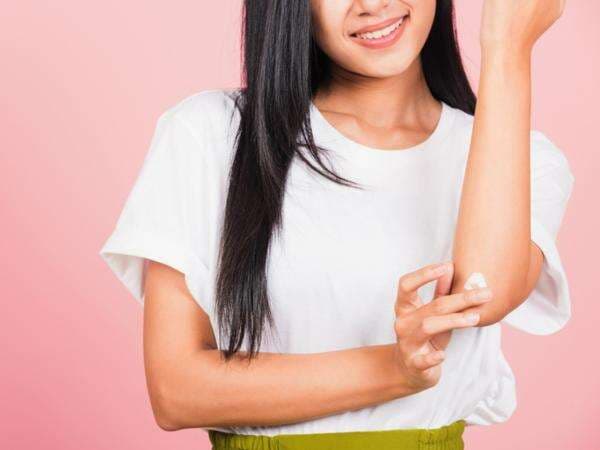 5 Body Serum Pilihan dengan Klaim Mencerahkan hingga Menjaga Keremajaan Kulit 5 Body Serum Pilihan dengan Klaim Mencerahkan hingga Menjaga Keremajaan Kulit