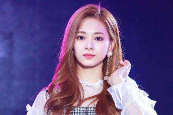 5 Idol K-Pop yang Kariernya Nyaris Hancur karena Kontroversi 5 Idol K-Pop yang Kariernya Nyaris Hancur karena Kontroversi